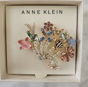 New Anne Klein Bee in Flowers Pin Gift Box